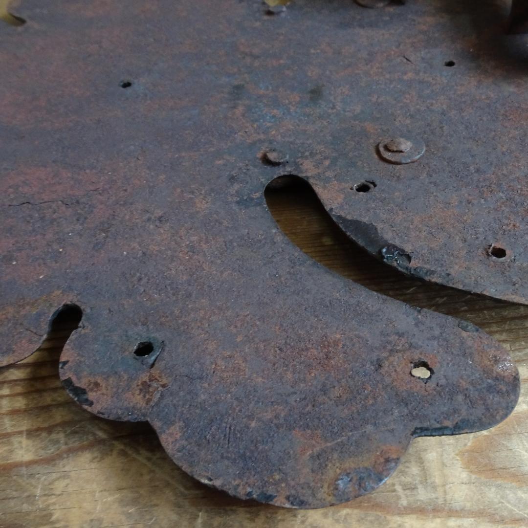 錆び鉄　古鉄　蔵 金具　アンティーク　金物　土蔵の蔵戸の金具