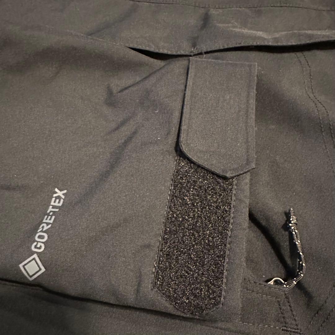 未使用 VOLCOM ゴアテックス ジャケット ブラック レディースM