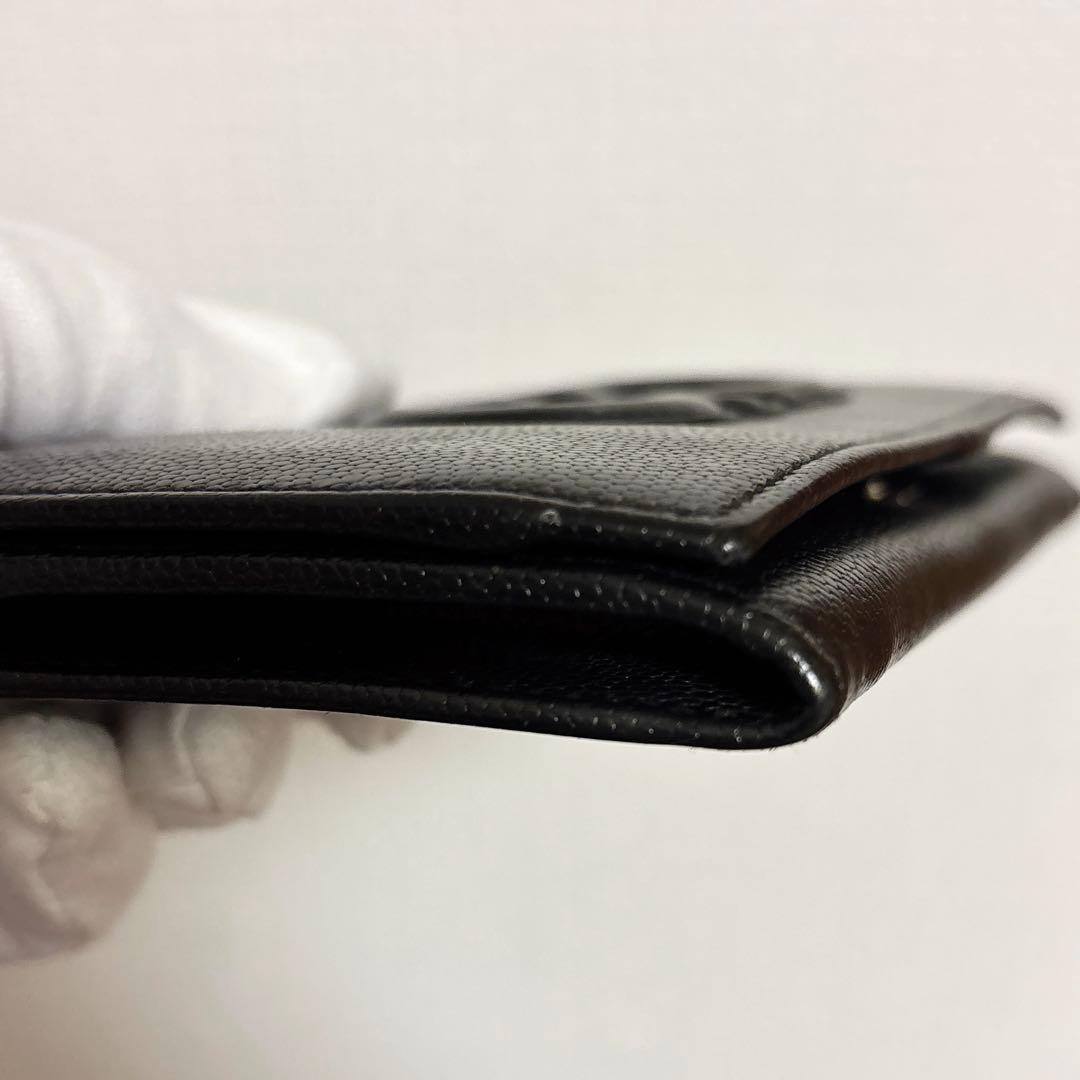 フェラガモ ガンチーニ エンボス ブラック×ゴールドラメ 長財布