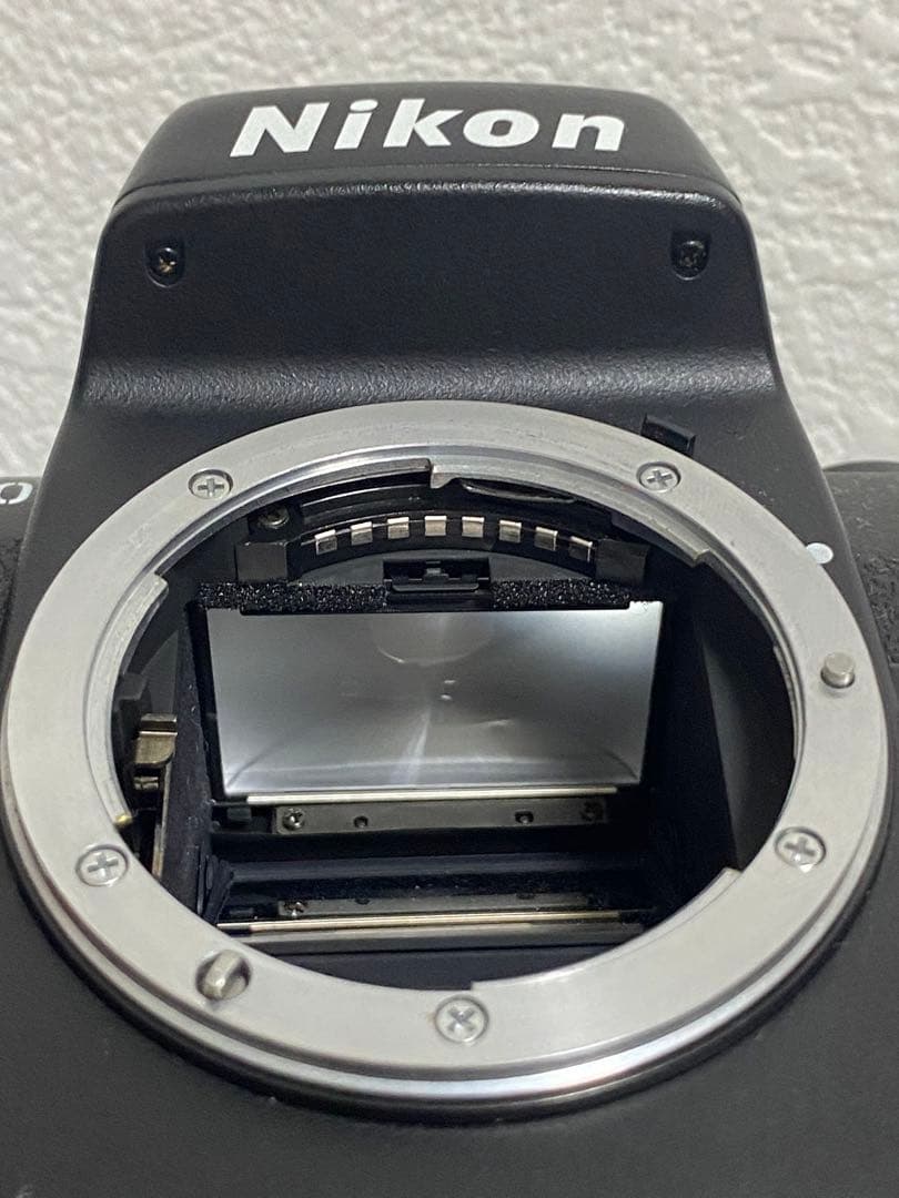 Nikon F100フィルムカメラ　グリップ付き