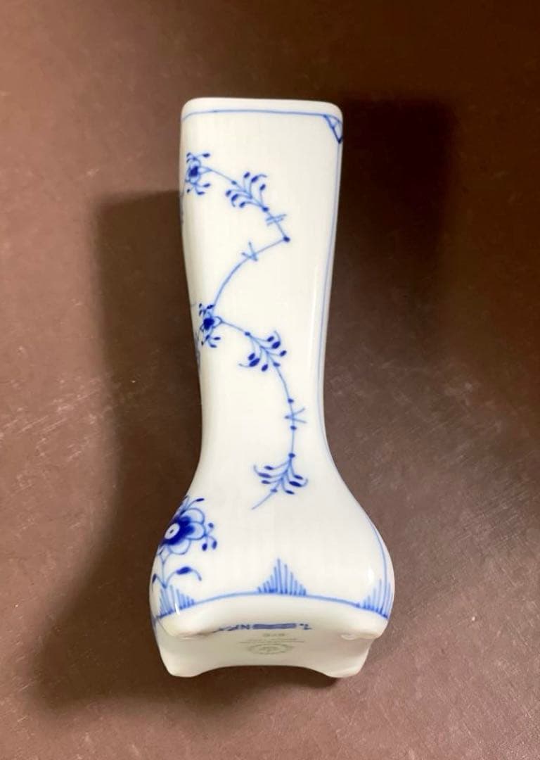 フ*ウ様 ロイヤルコペンハーゲンブルーフルーテッドプレインスモールベース花瓶未使