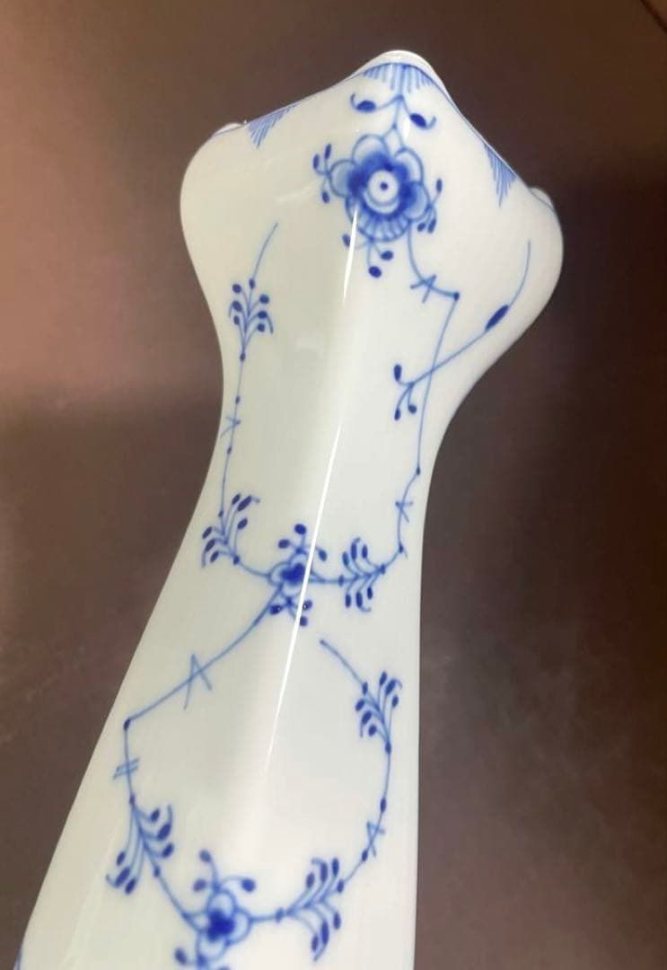フ*ウ様 ロイヤルコペンハーゲンブルーフルーテッドプレインスモールベース花瓶未使