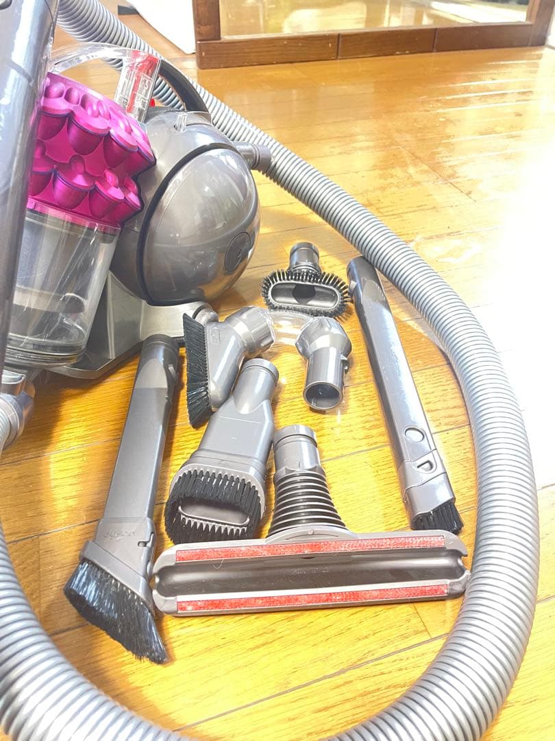 dyson ＤＣ63 掃除機 本体