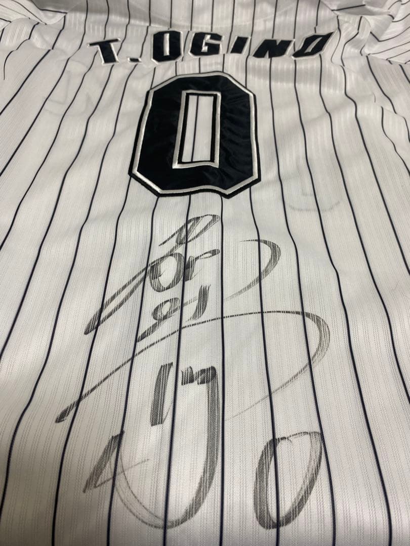 元千葉ロッテマリーンズ　荻野貴司選手　サイン入りユニフォーム　Lサイズ