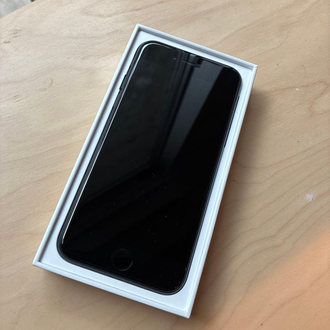 iPhone SE 第3世代 ミッドナイト 128GB ケース+ガラスフィルム付