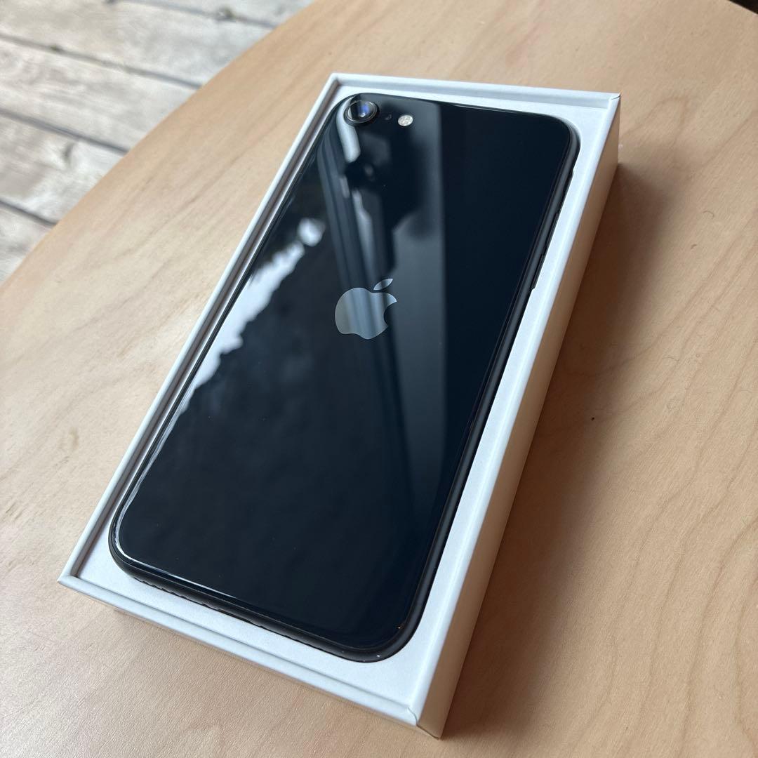iPhone SE 第3世代 ミッドナイト 128GB ケース+ガラスフィルム付
