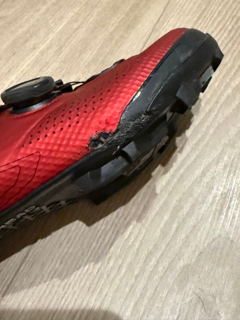 SHIMANO ビンディングシューズ　レッド