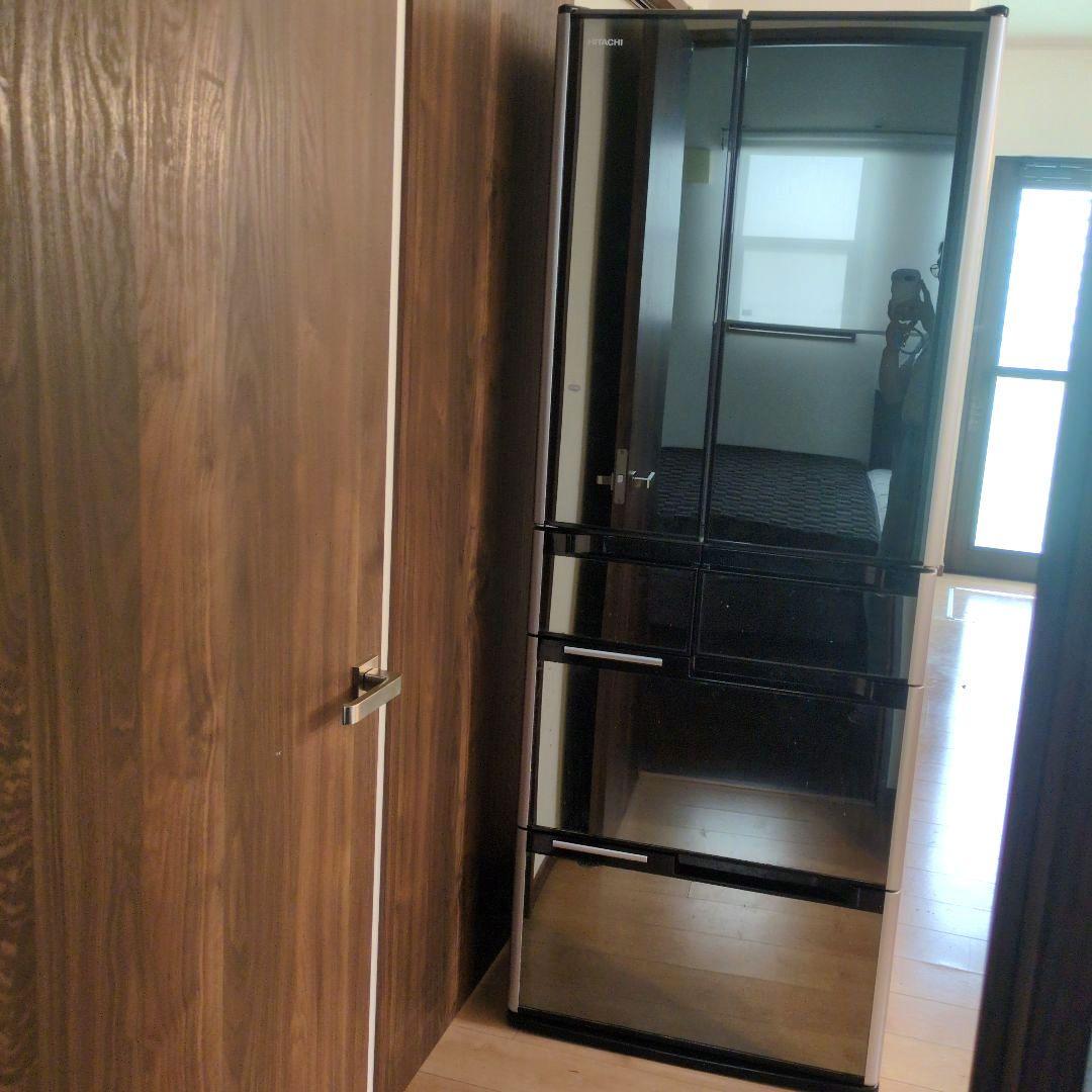 ブラック 2ドア冷蔵庫 ミラー仕上げ　565L