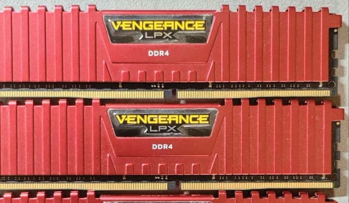 CorsairVengeance LPX 8GB DDR4 2枚 (16gb)