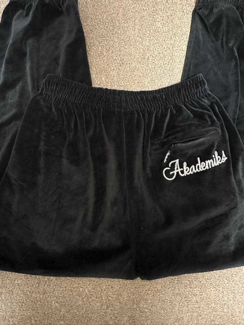 レア！ AKADEMIKS アカデミクス ベロア セットアップ 黒 上下 L
