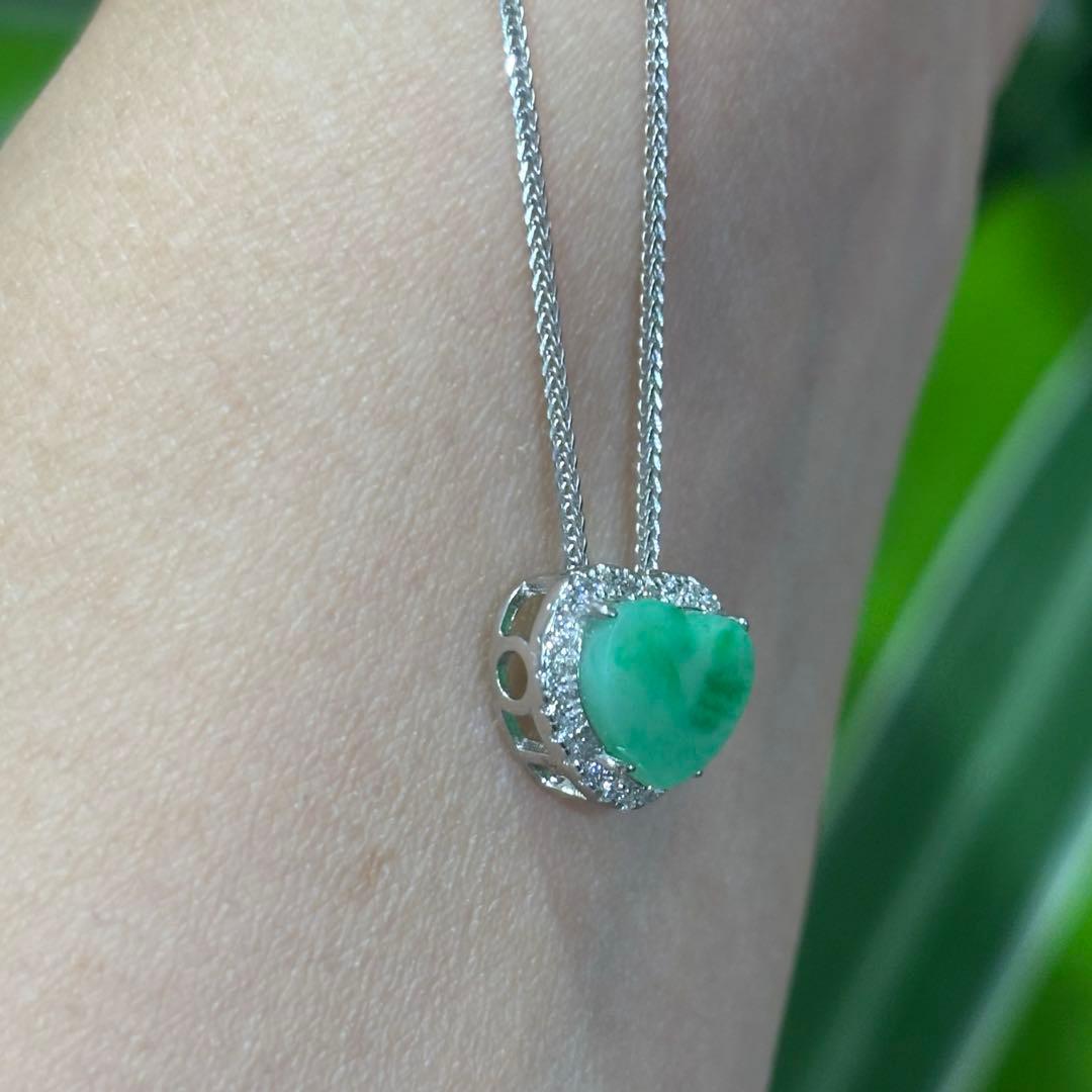 荒田進　ミャンマー産　天然本翡翠A貨　満緑色　ハート　S925 ネックレス