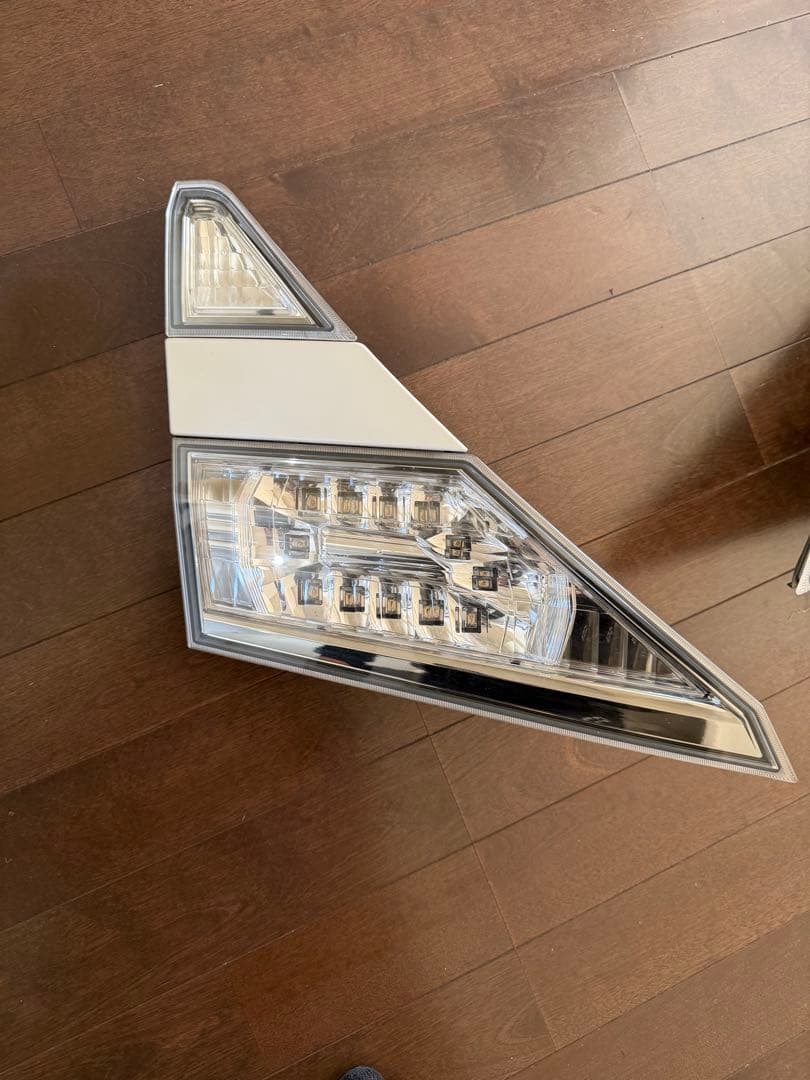 20ヴェルファイア 純正テールランプセット