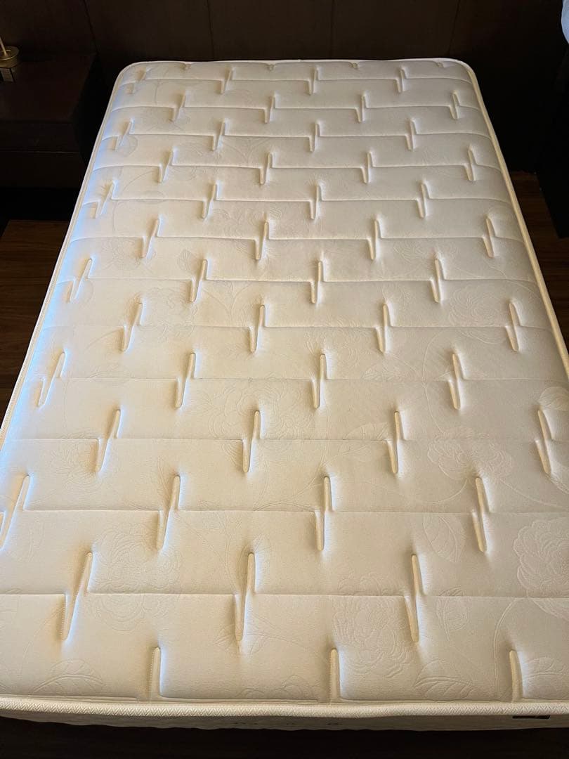 日本ベッドマットレスsilkyポケット（ウール入り）　セミダブル　ハード