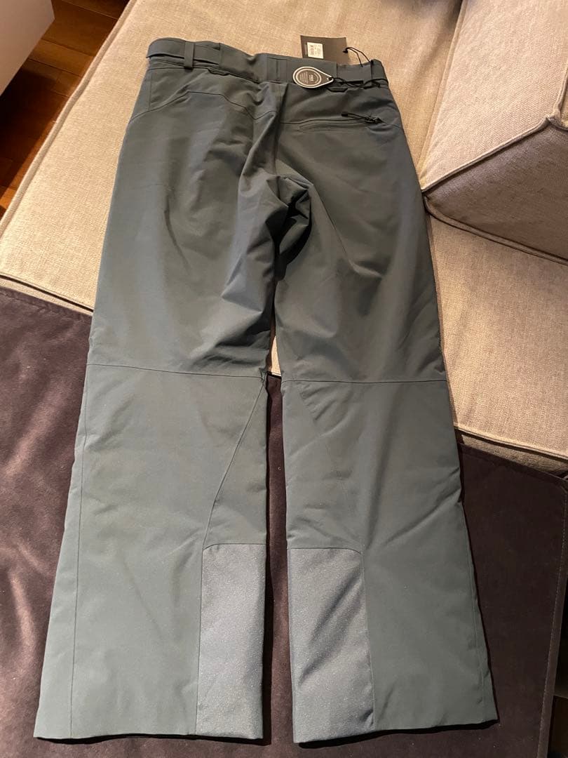 新品未使用　ピークパフォーマンス　マルーン2パンツ　スキーウェア　ボードウェア