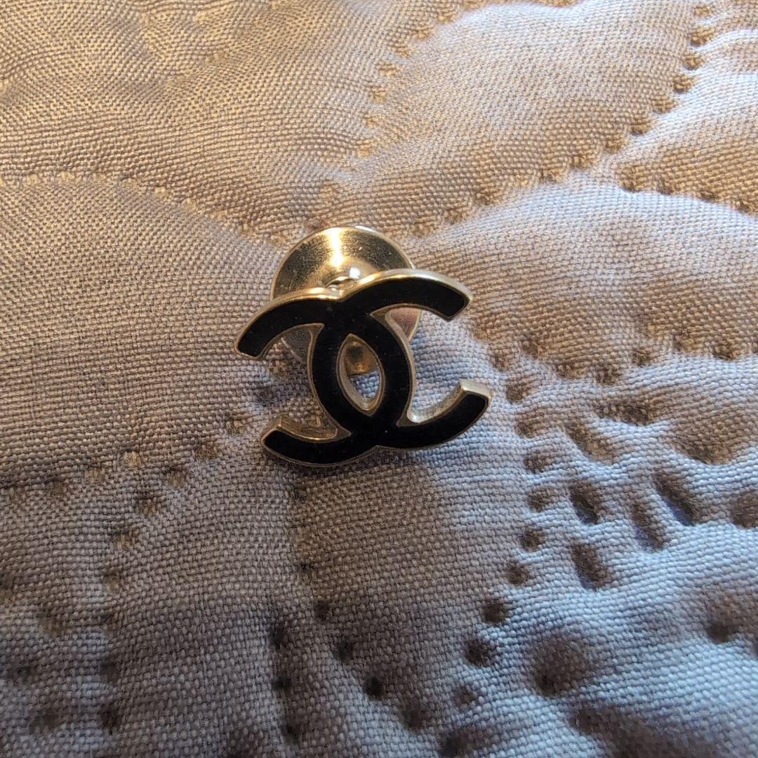 CHANEL CCロゴチャーム ボックス付き