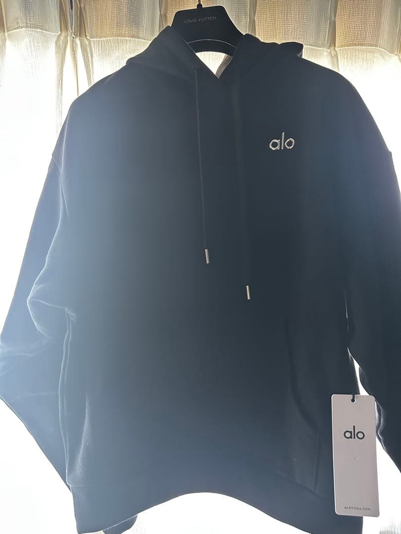 alo 黒 フード付きパーカー S 新品未使用タグ付