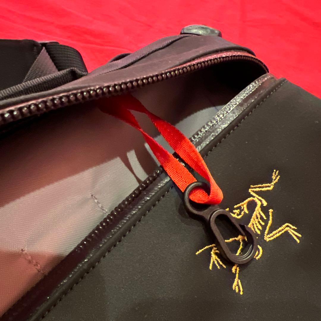 【廃番モデル】　アークテリクス　アロー8　arro 8　ショルダーバッグ