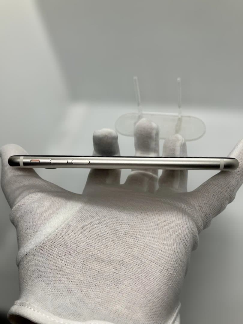 iPhone SE (第3世代) 64GB美品 SIMフリー バッテリー100%