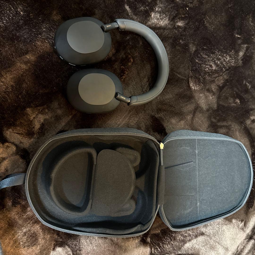 SONYワイヤレスノイズキャンセリングステレオヘッドホン WH-1000XM5