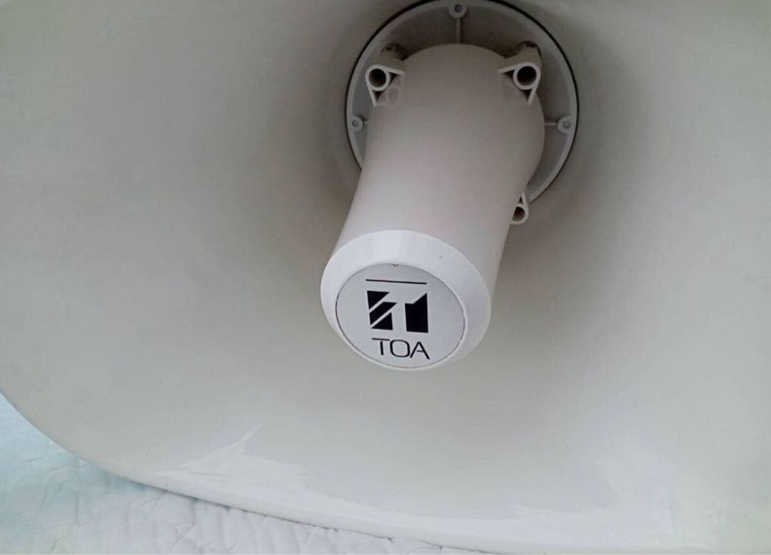 UNI-PEX車載アンプ60W　選挙スピーカーTOA　2本で60W　選挙