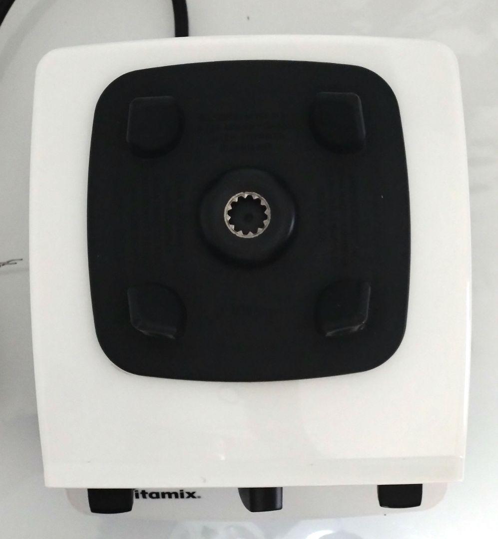 Vitamixバイタミックスブレンダー VM0111 ホワイト