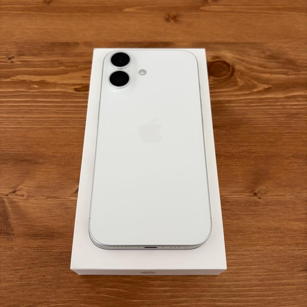 超美品 iPhone16 無印 128GB ホワイト SIMフリー