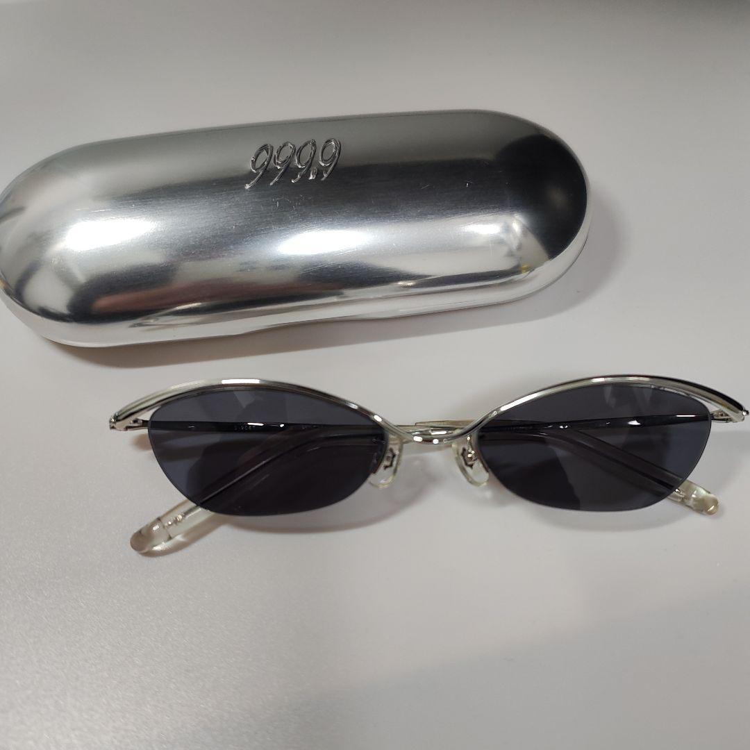 9999 サングラス シルバーケース付き