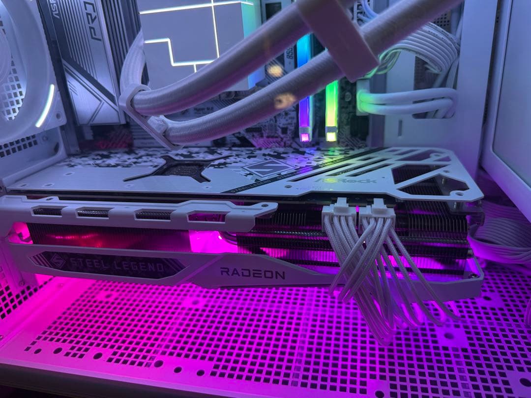 グラフィックボード・グラボ・ビデオカード ASRock Radeon RX 7800 XT 16GB