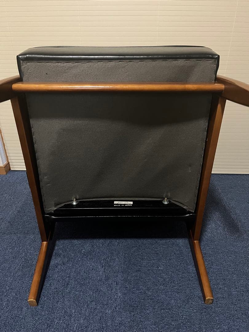 カリモク60 Kチェア1シータースタンダードブラック