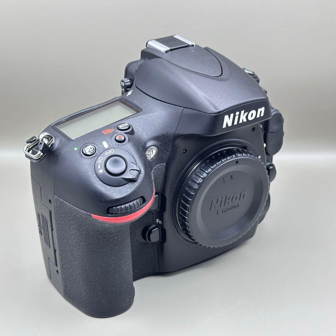 Nikon D800E ボディ ショット数5330枚
