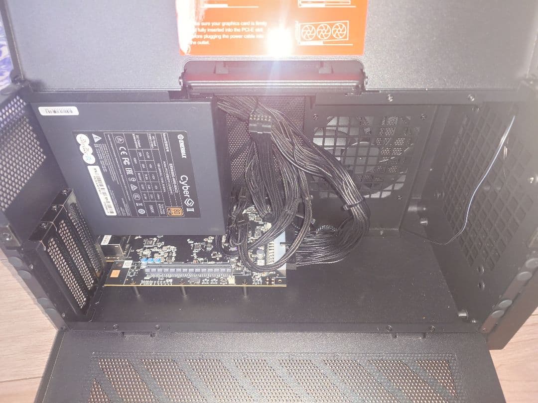 SPARKLE eGPUBOX Studio-G Ultra 850[中古]