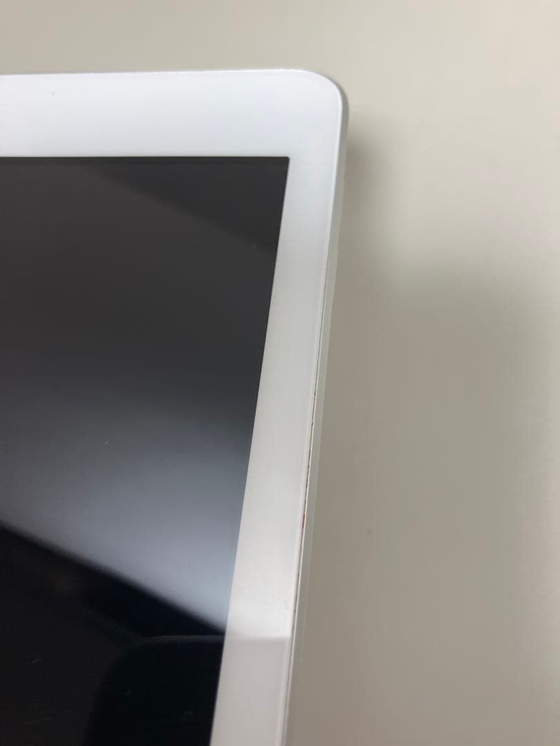 iPad 第8世代 32GB Wi-Fi MYLA2J/A