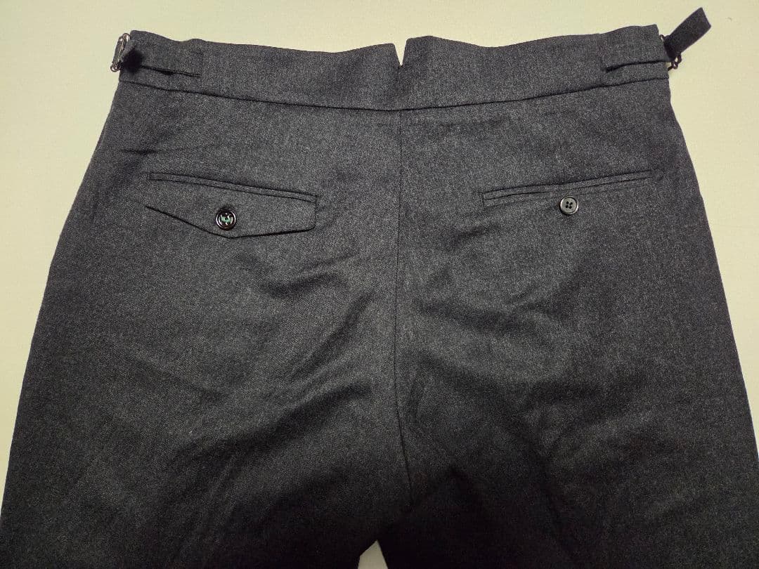 【美品】ベルウィッチ　hankyu scotch　REDA製　濃灰　46　秋冬