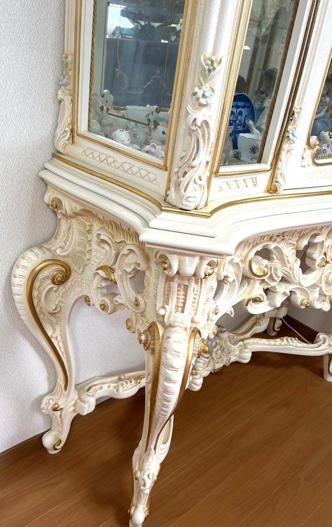 シリック　キャビネット　イタリア製家具　ロココ調　ヨーロピアン　白家具　希少