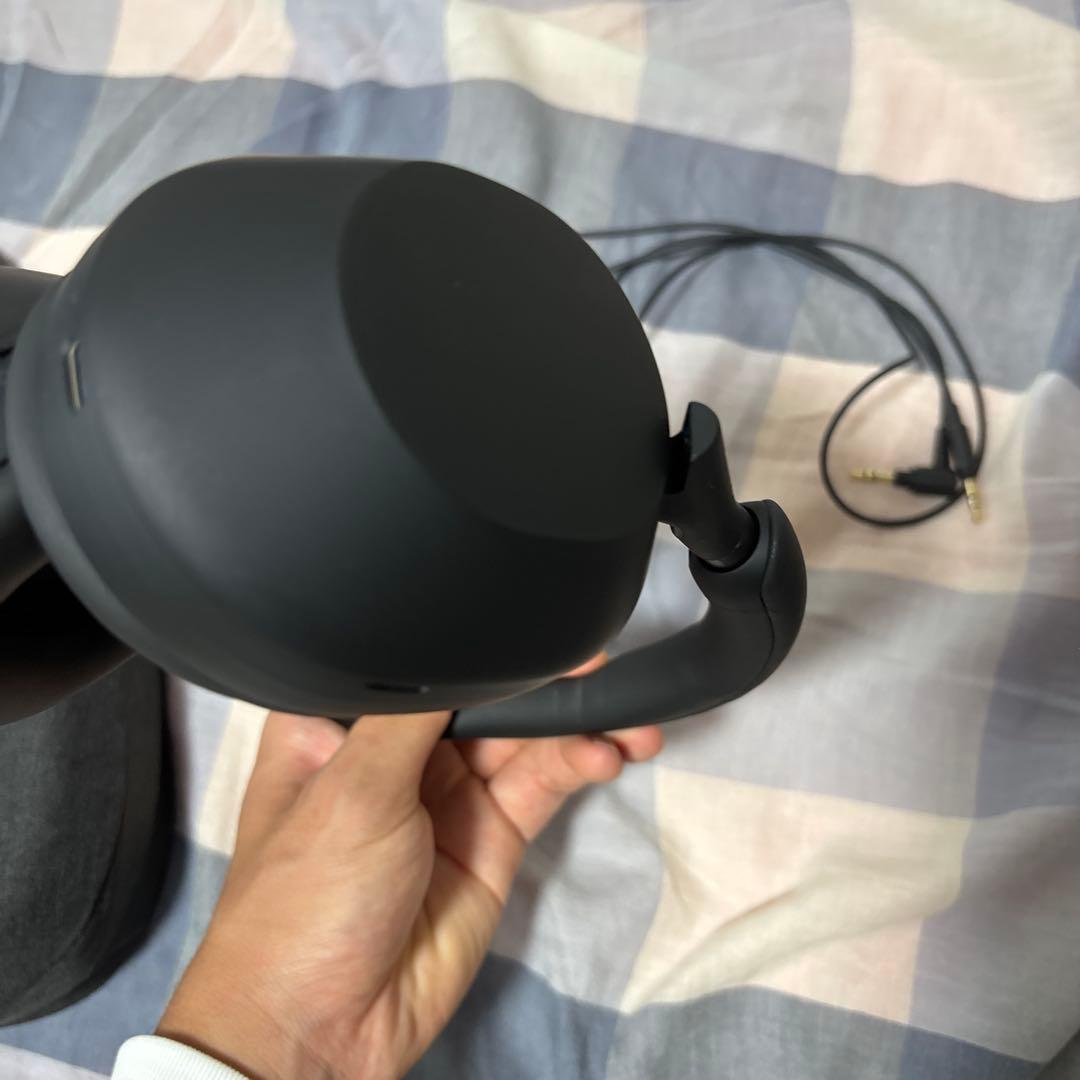 【美品】　SONY ワイヤレスヘッドホン WH-1000XM5 ブラック