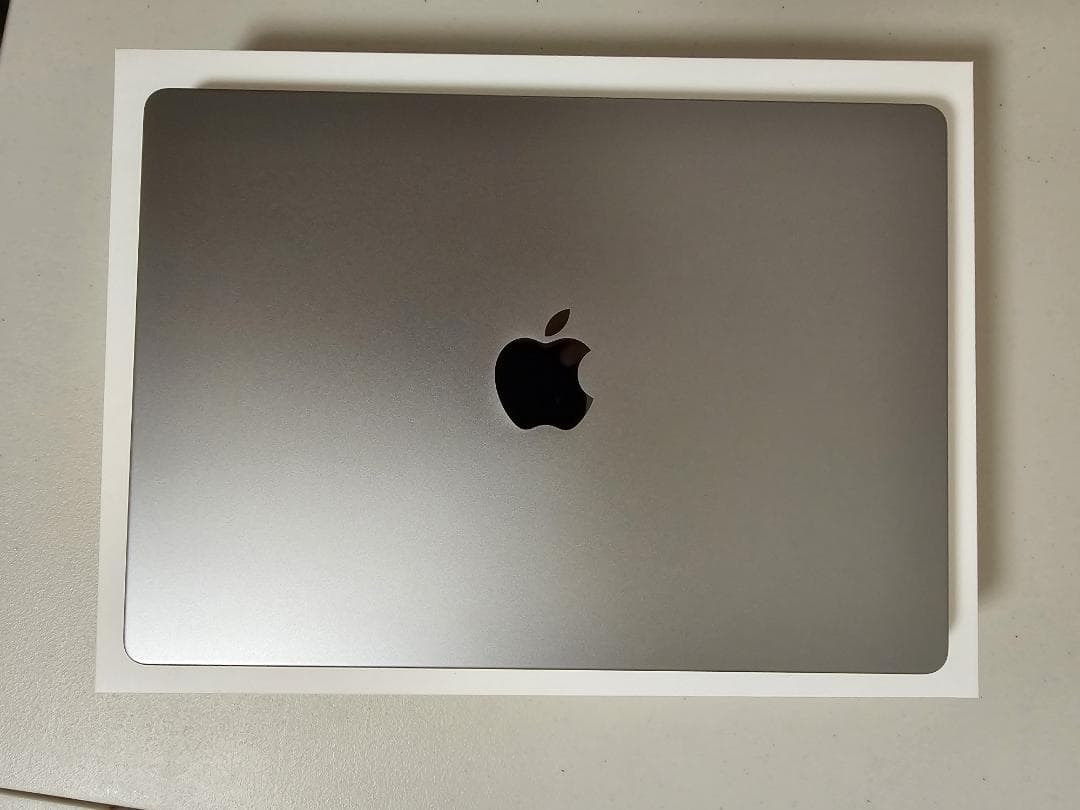 MacBook M2 Pro 14.2インチ A2779 MPHE3J/A