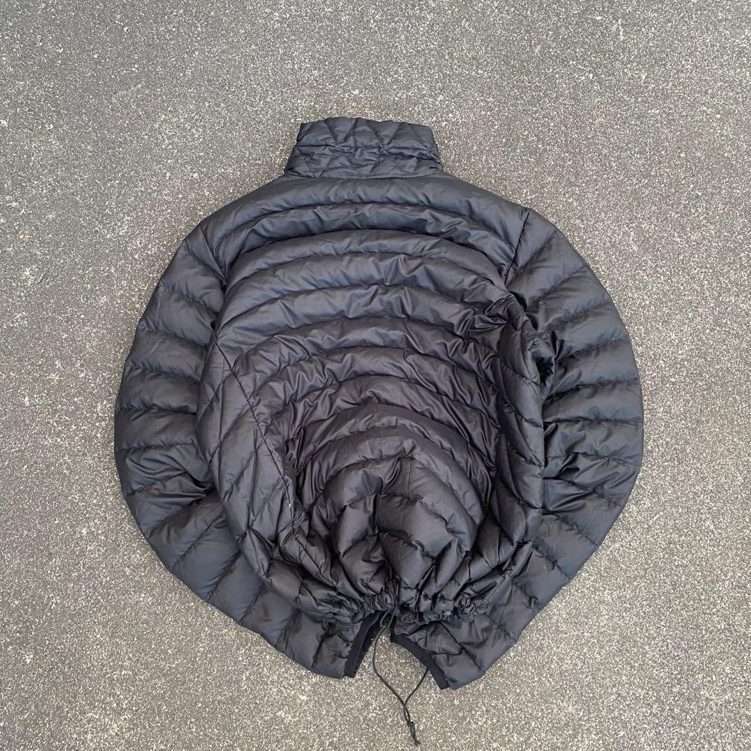 Patagonia 短丈 ダウンジャケット y2k テック系 12年製 黒 人気