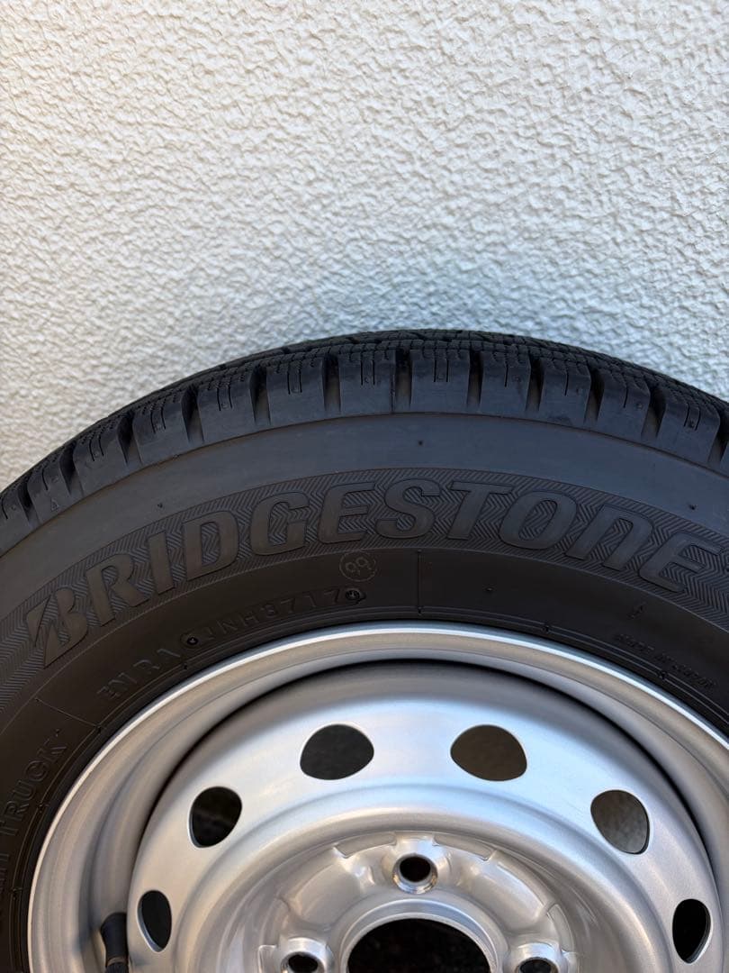 145/80R12 Bridgestone 4本スタットレスタイヤ・ホイール