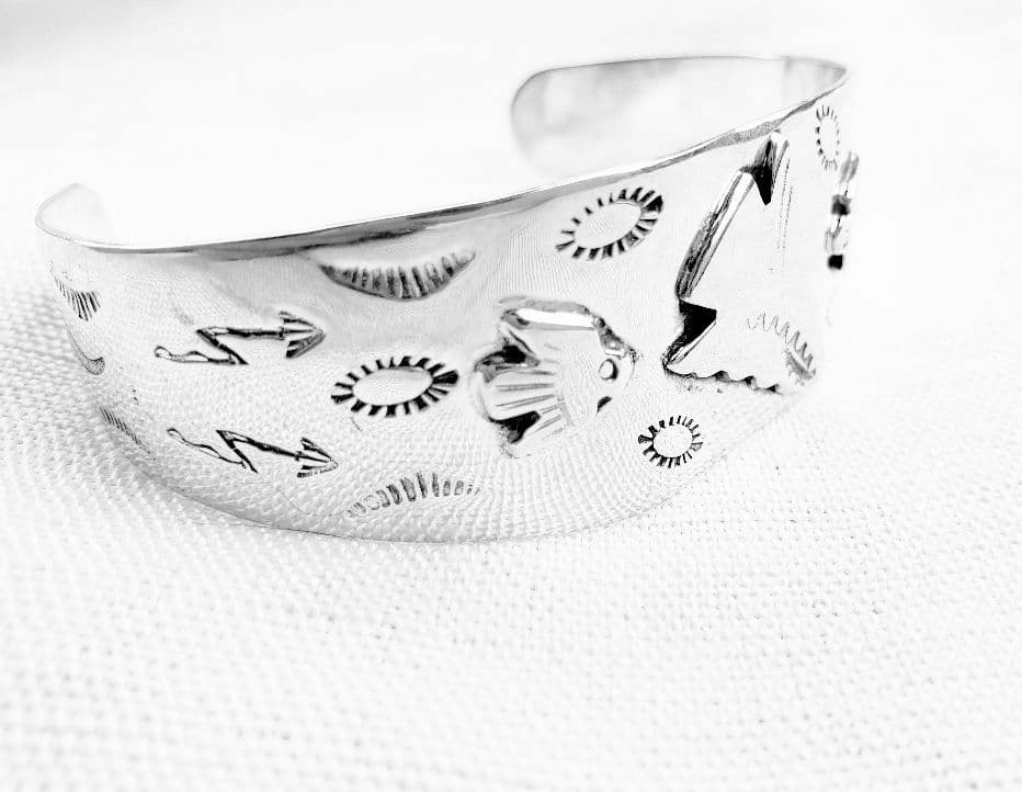 専用 ヴィンテージ インディアンジュエリー サンダーバード ナバホ Harvey