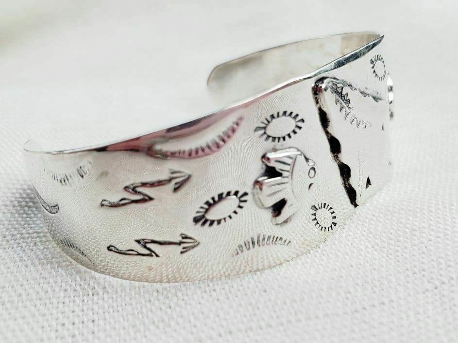 専用 ヴィンテージ インディアンジュエリー サンダーバード ナバホ Harvey