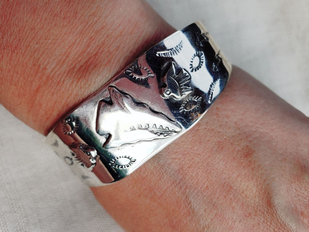 専用 ヴィンテージ インディアンジュエリー サンダーバード ナバホ Harvey