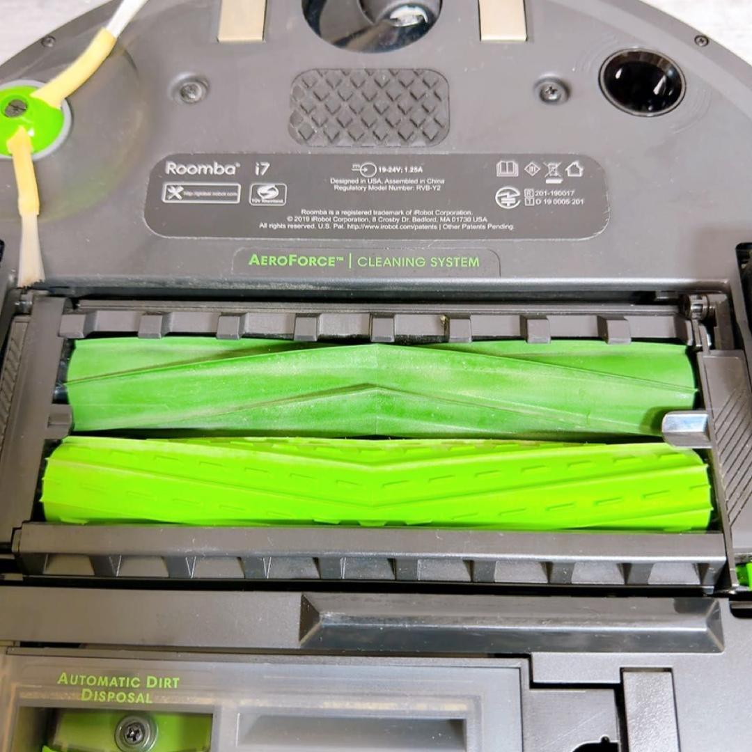 iRobot ルンバ　Roomba i7 本体＋自動ゴミ収集機　②
