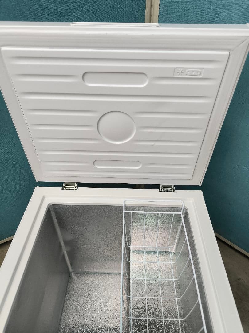 2024年製美品　MAXZEN 上開き小型冷凍庫 家庭用 66L ストッカー