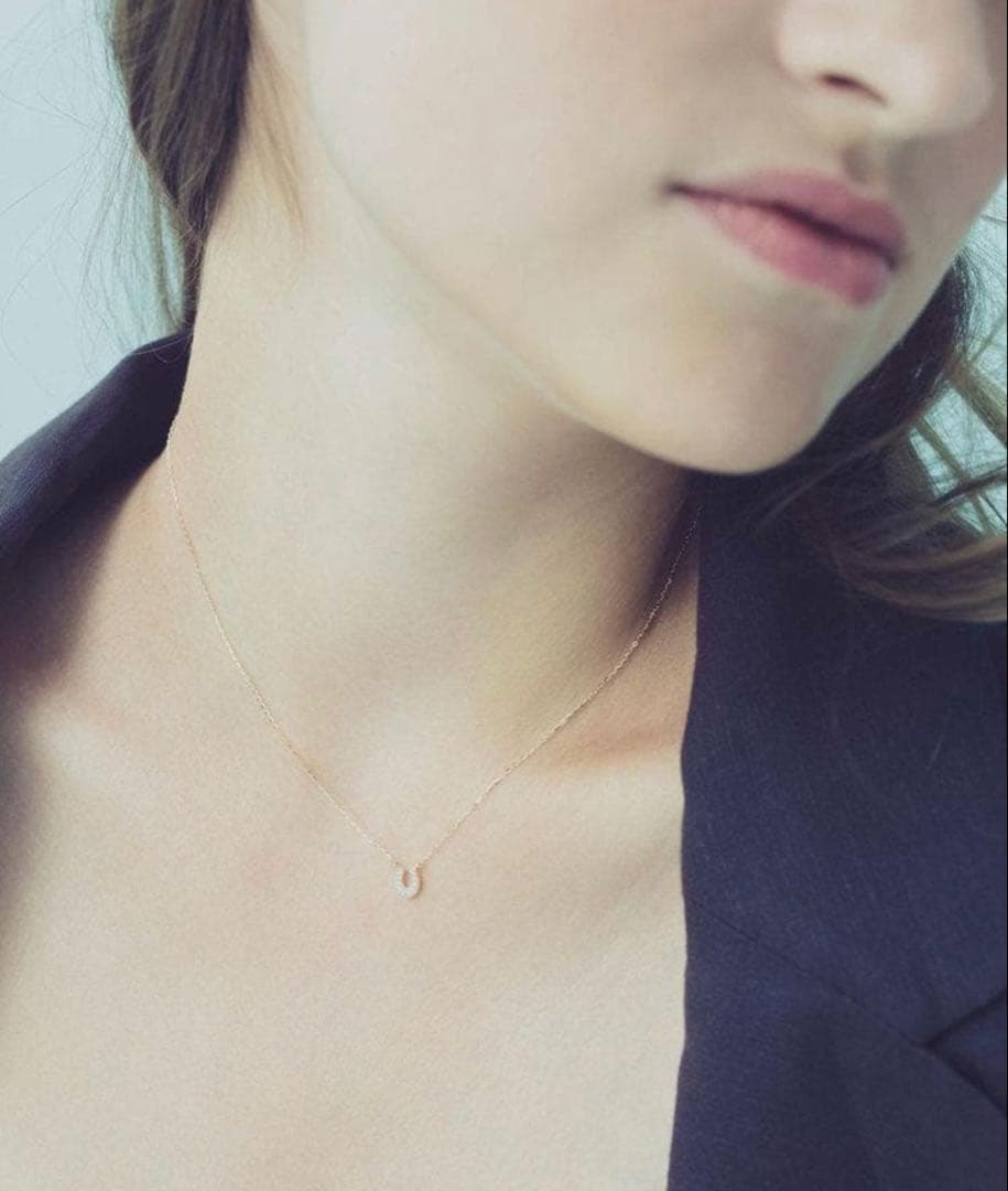 ete ホースシューダイヤモンドネックレス