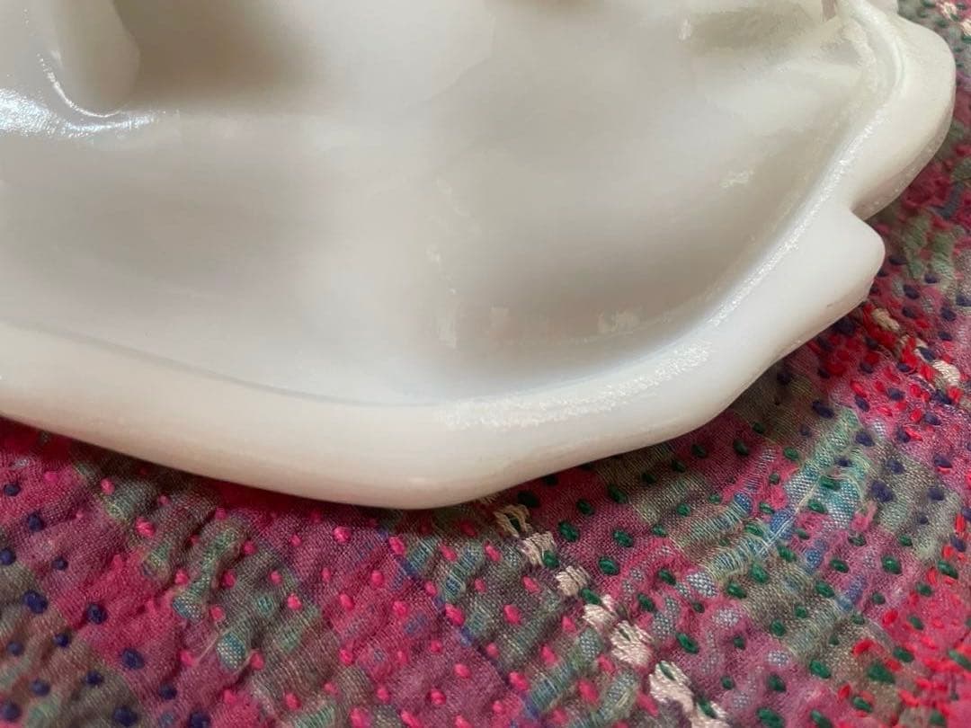 ラスト！エイボン AVON ソープディッシュ トレイ ミルクガラス 灰皿 ハンド