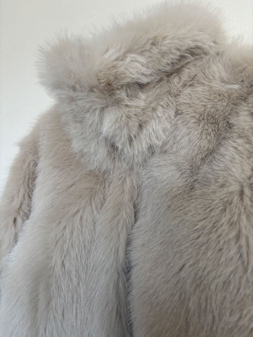 ZARA ショート フェイクファー ジャケット コート Mサイズ