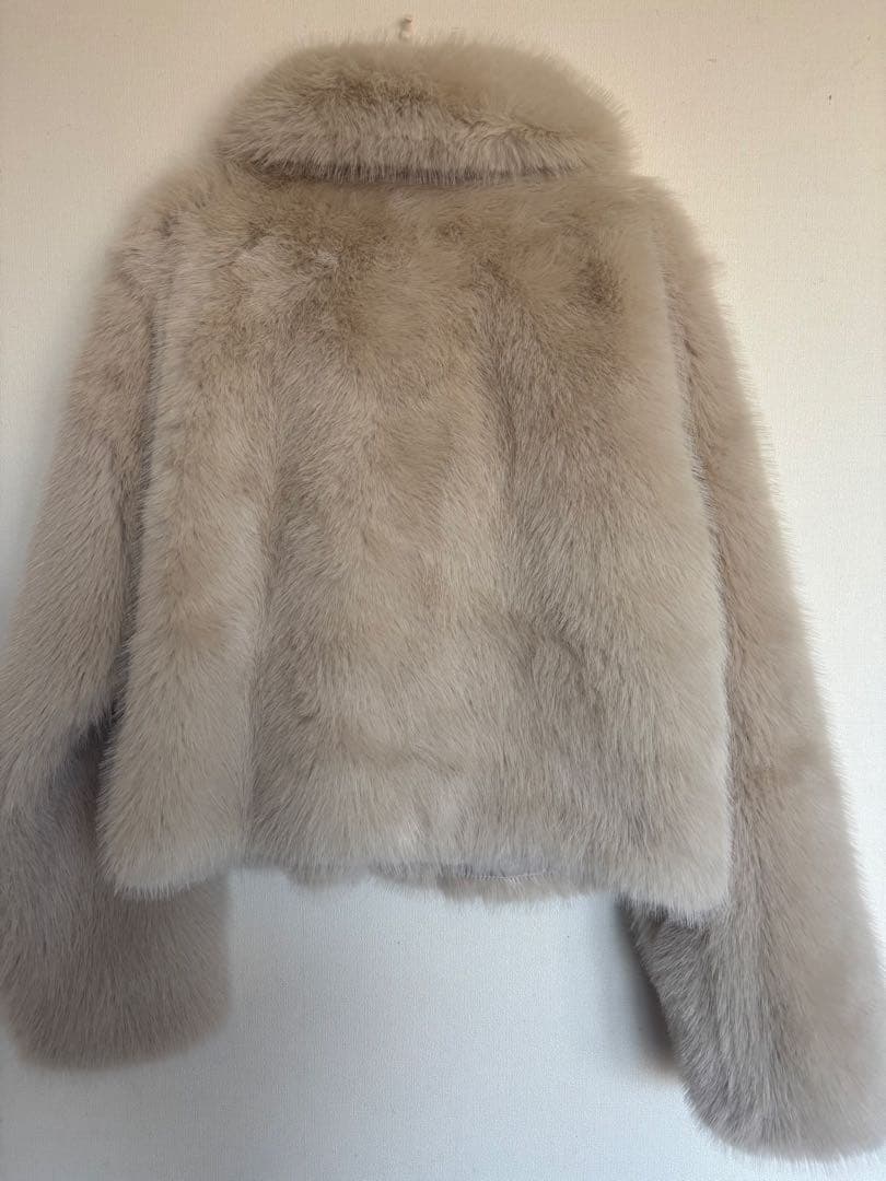 ZARA ショート フェイクファー ジャケット コート Mサイズ
