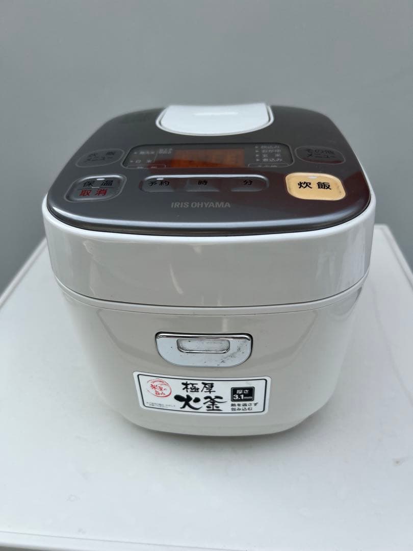 2019年式 3合 アイリスオーヤマ 炊飯器 TERC-MA30-W
