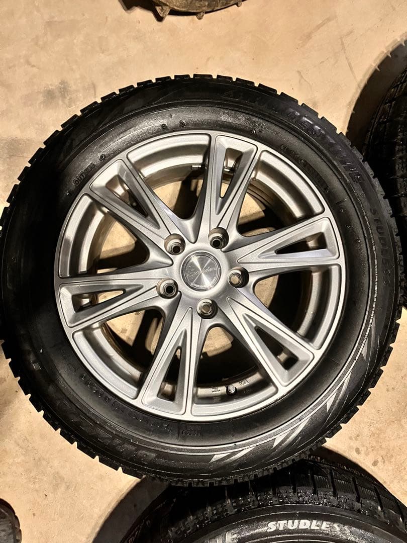 ブリヂストン　ブリザック　スタッドレス　EXCEEDER 205/60R16