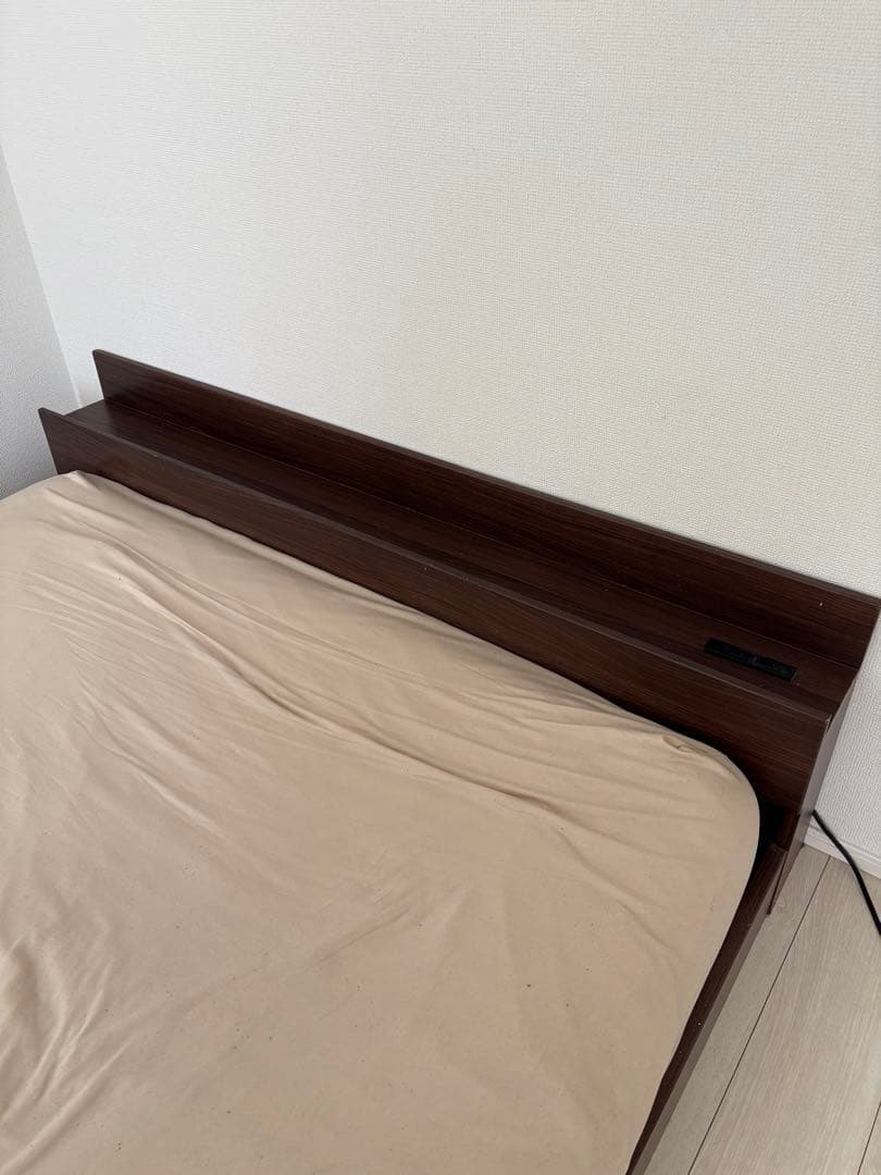愛知県名古屋市 ダブルベッドフレーム　ダークブラウン